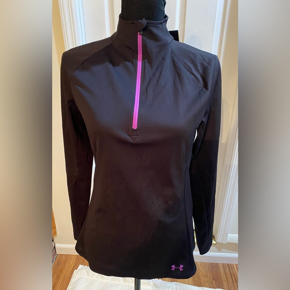 Under Armour NWT Women’s Sz Sm Black 1/2 Zip Pullover Water Resistant Heat Gear